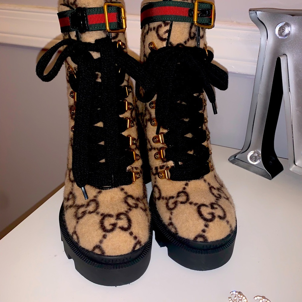 🖤✨💋Gucci booties 💋✨🖤(authentic)